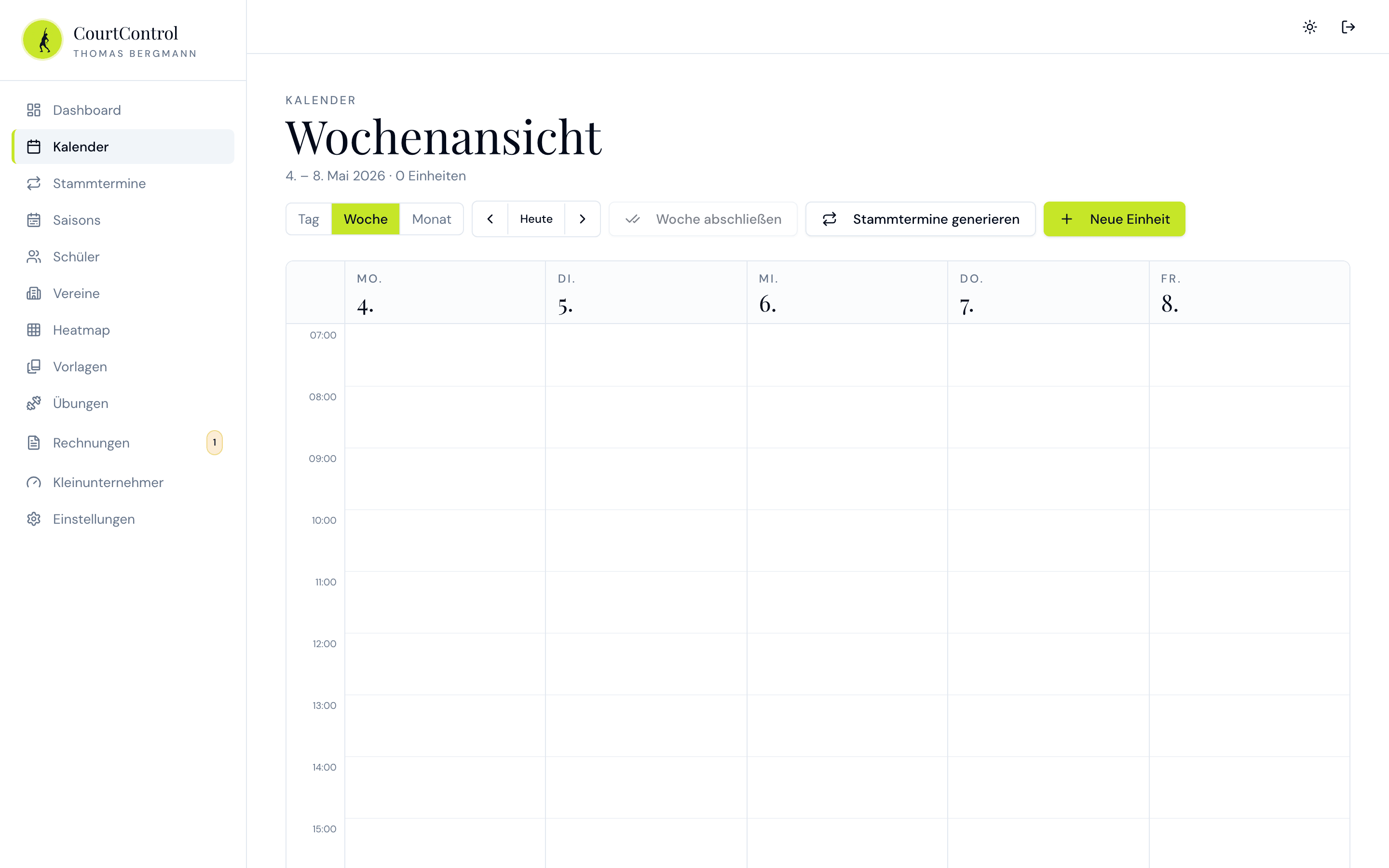 CourtControl Wochenkalender mit Trainingsstunden und Vereinsfarben